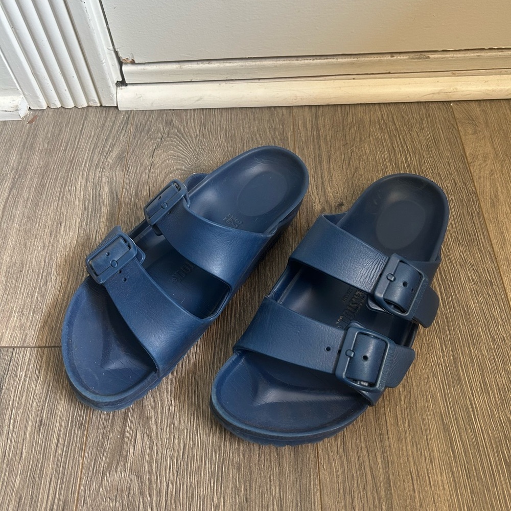 Gently used Birkenstock Arizona - Picture 2 of 4